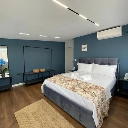 Voyage Penthouse Lägenhet Tirana